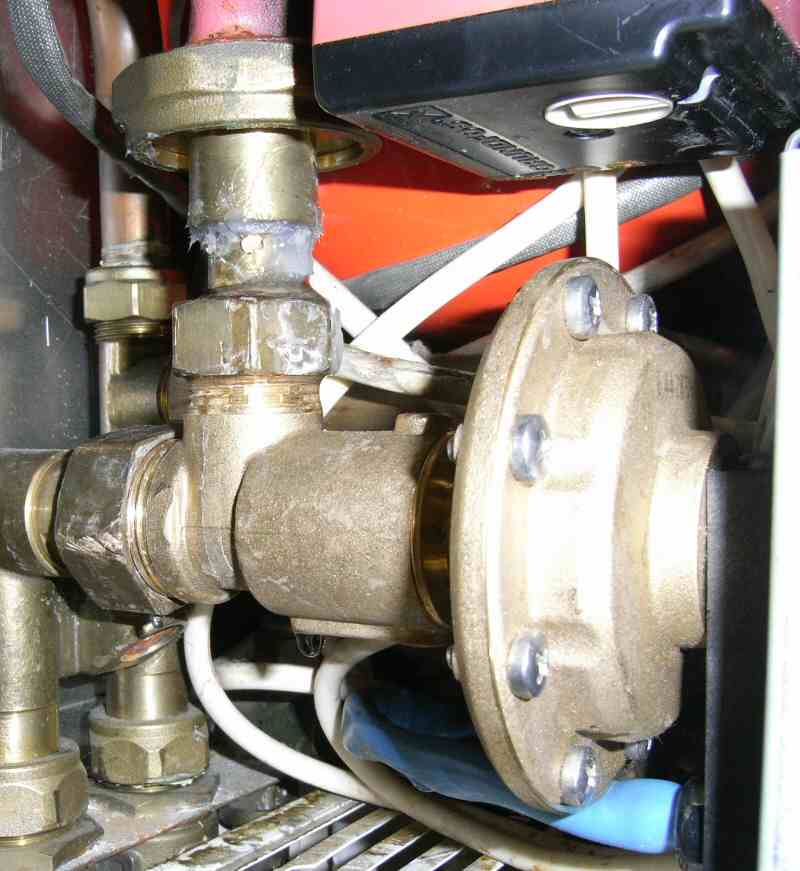 Fixing A Leaking Central Heating Pipe at Deborah Darby blog
